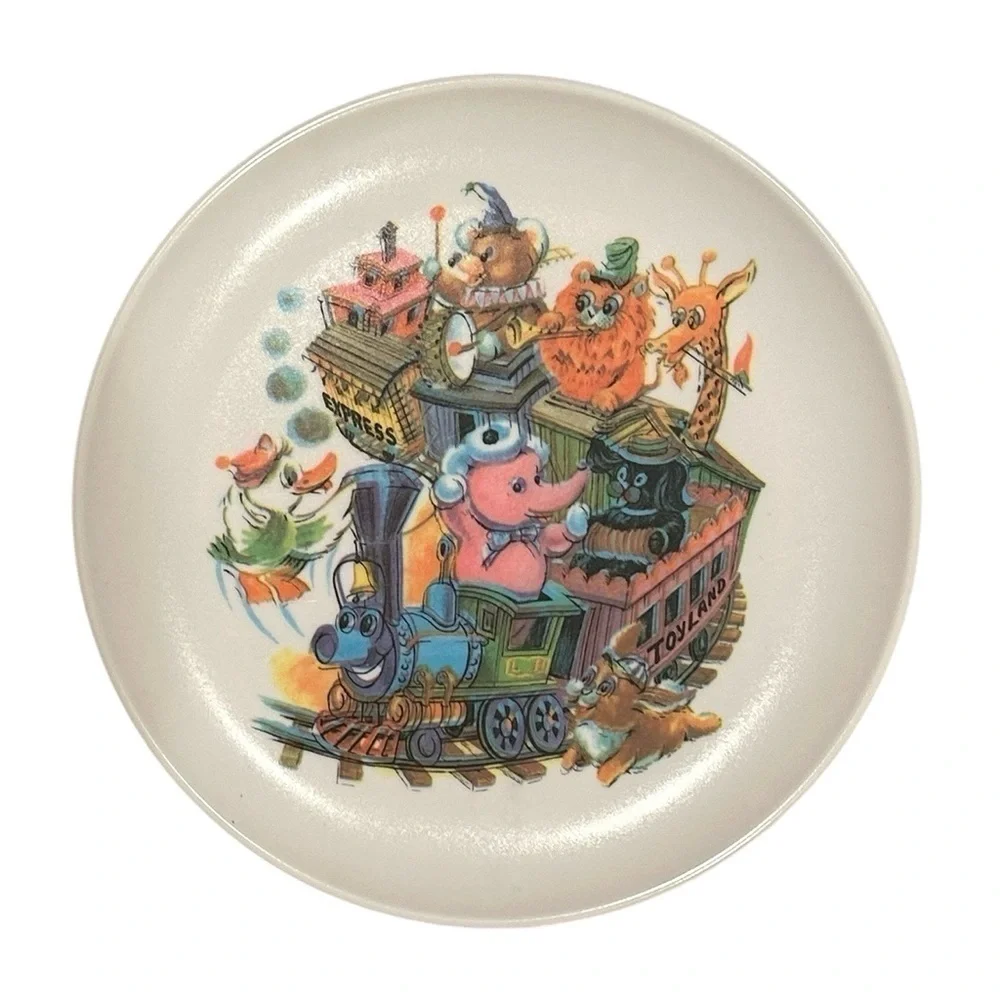 Lot of 2 Vintage Graduating Melmac Rainboware Children’s Plates